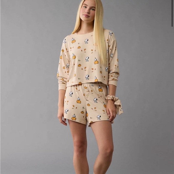 American Eagle Peanuts Snoopy Fall Pumpkin Pajamas - Picture 2 of 3